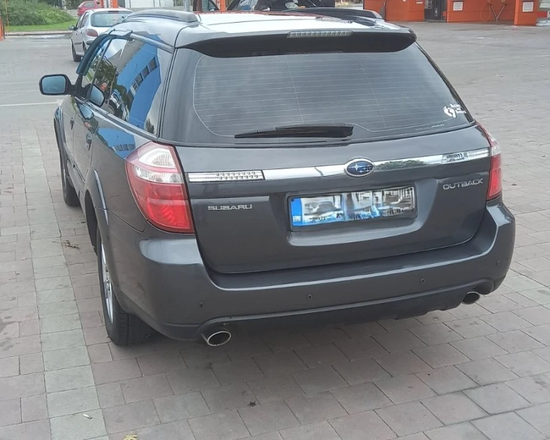 Subaru Outback, снимка 4 - Автомобили и джипове - 52409448