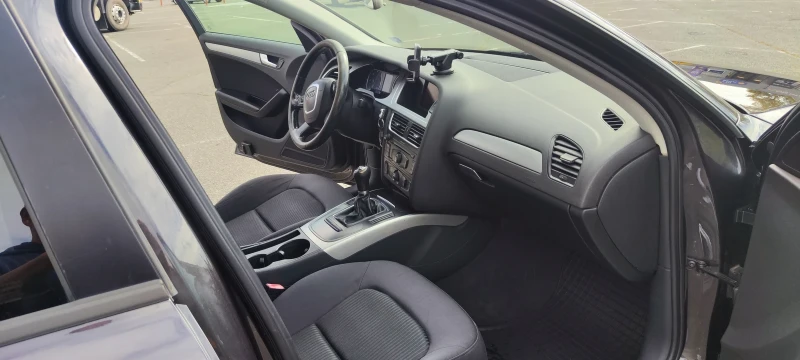 Audi A4, снимка 8 - Автомобили и джипове - 52924356