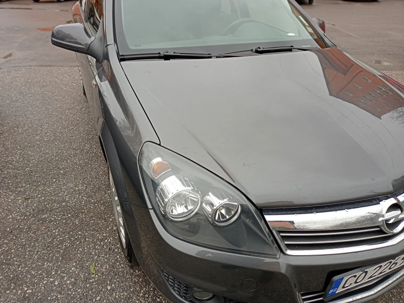 Opel Astra H 1, 6i, снимка 2 - Автомобили и джипове - 52387236