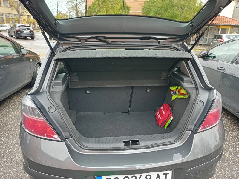 Opel Astra H 1, 6i, снимка 8 - Автомобили и джипове - 52387236