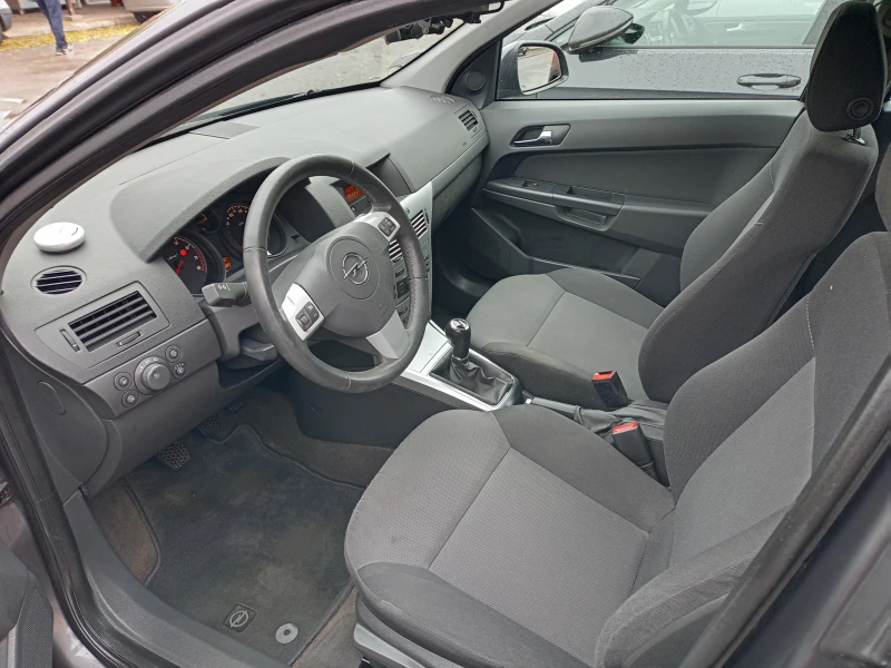 Opel Astra H 1, 6i, снимка 4 - Автомобили и джипове - 52387236