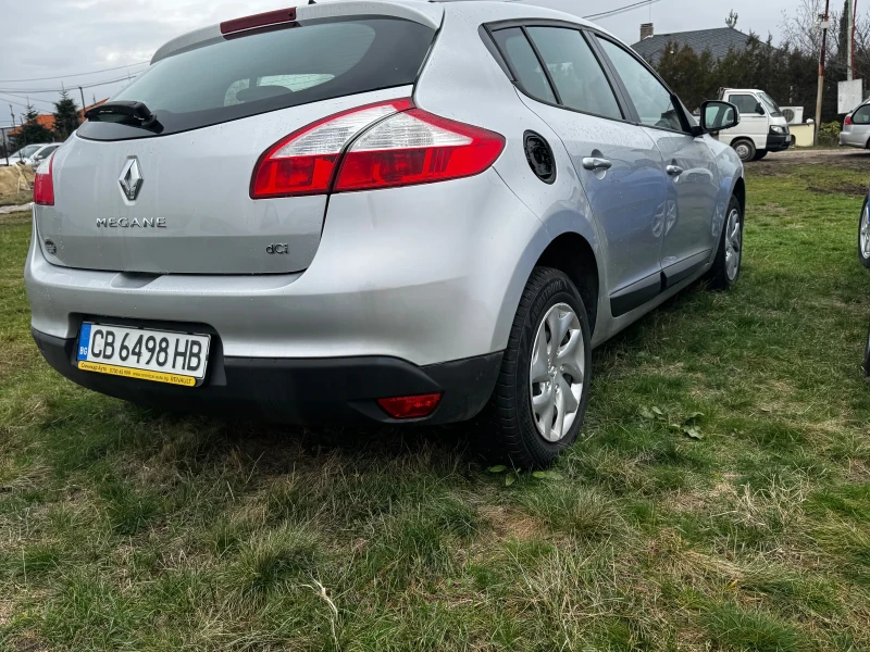 Renault Megane 1.5 DCI, снимка 4 - Автомобили и джипове - 52666623