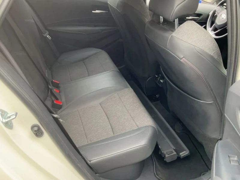 Toyota Corolla 1.8 Hybrid, снимка 6 - Автомобили и джипове - 52771505