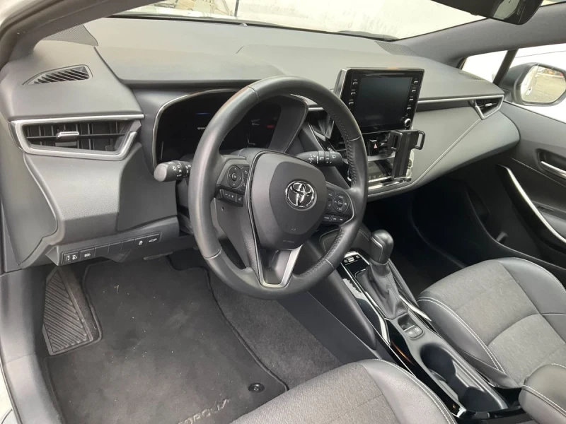 Toyota Corolla 1.8 Hybrid, снимка 8 - Автомобили и джипове - 52771505