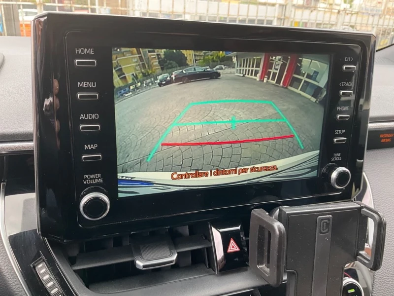 Toyota Corolla 1.8 Hybrid, снимка 12 - Автомобили и джипове - 52771505