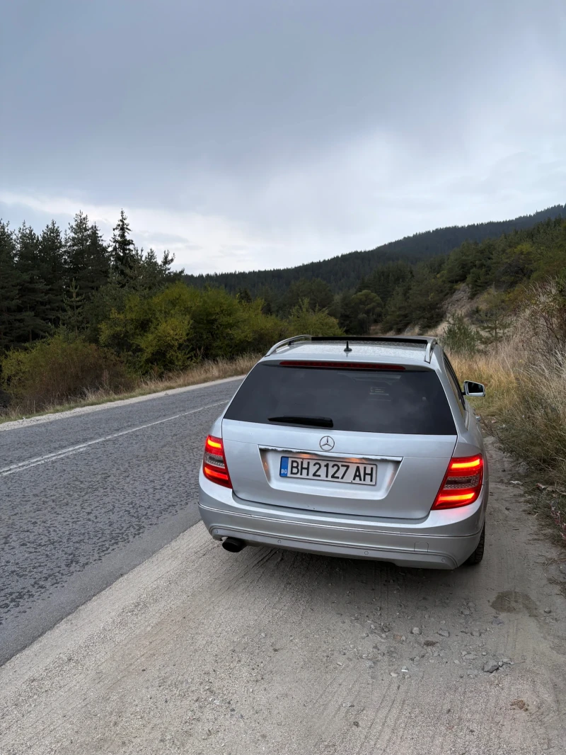 Mercedes-Benz C 220, снимка 11 - Автомобили и джипове - 53471918