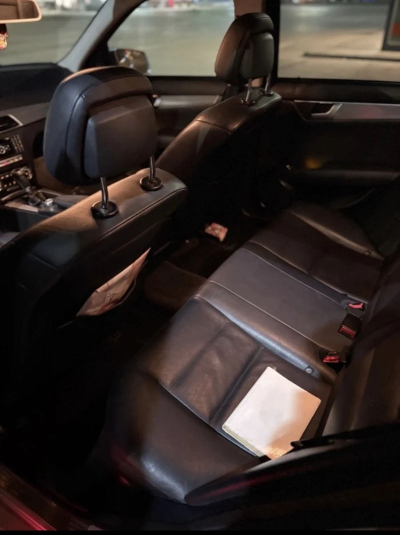 Mercedes-Benz C 220, снимка 5 - Автомобили и джипове - 53471918