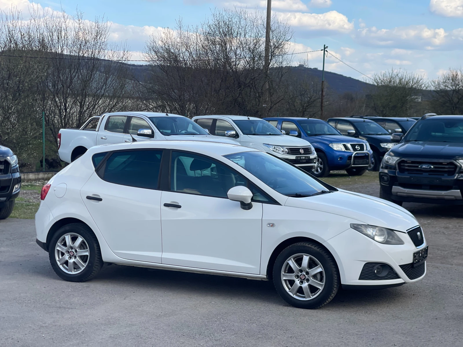 Seat Ibiza 1.2i, снимка 6 - Автомобили и джипове - 42041125