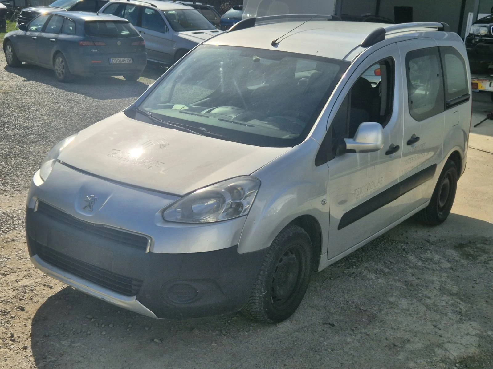 Peugeot Partner 1.6 115 HDI, снимка 4 - Автомобили и джипове - 50006263