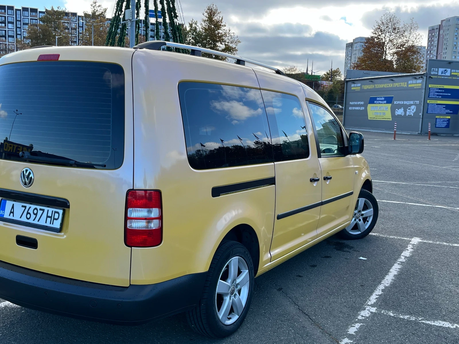 VW Caddy Max - изображение 3