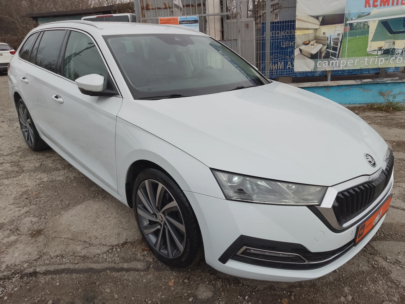 Skoda Octavia 1.5 G-TEC/FULL/Бяла Перла - изображение 3