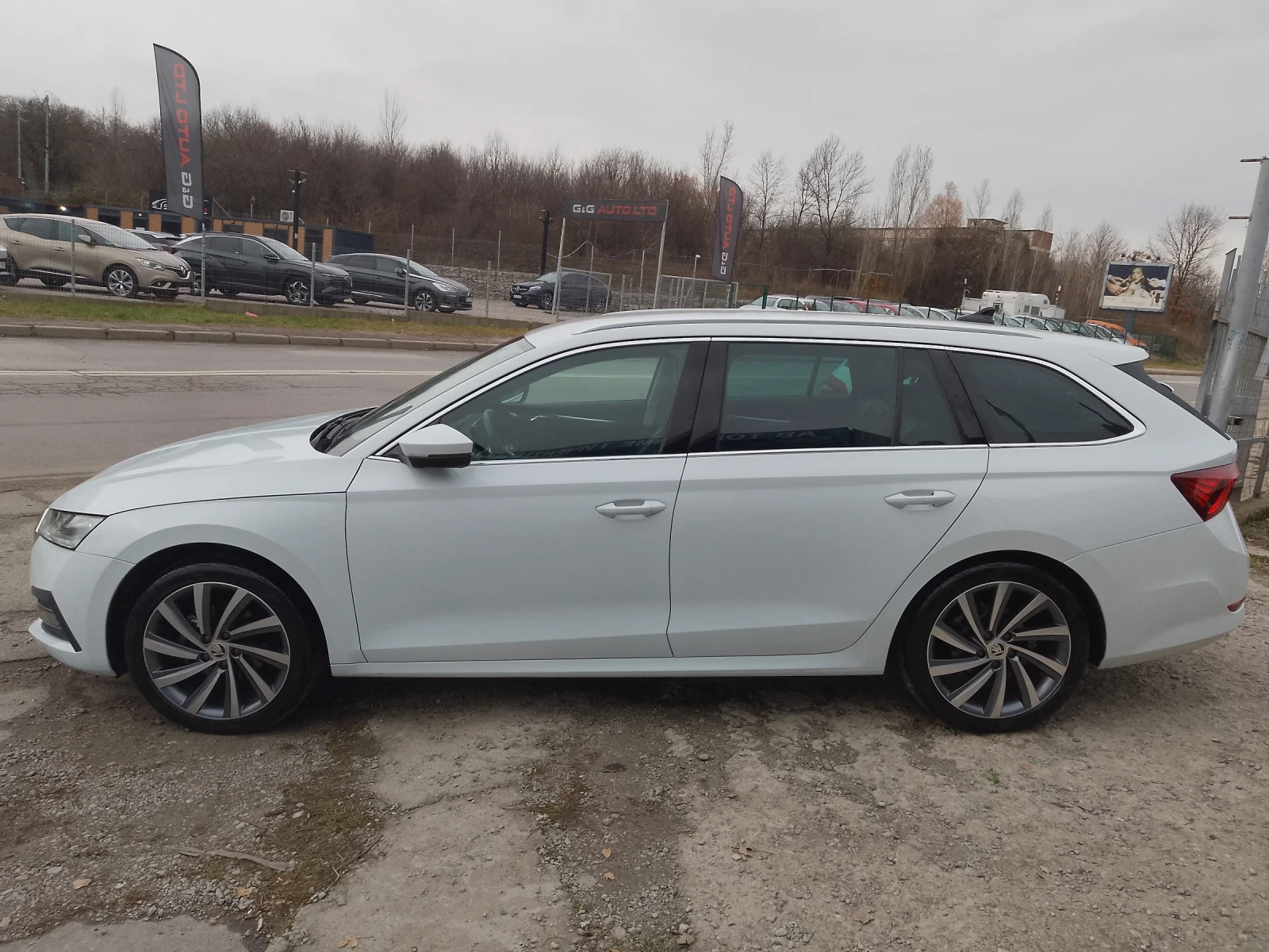 Skoda Octavia 1.5 G-TEC/FULL/Бяла Перла - изображение 8