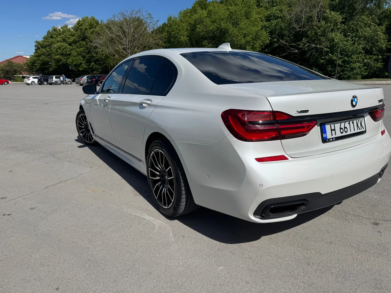 BMW 750 i Long Xdrive - изображение 6