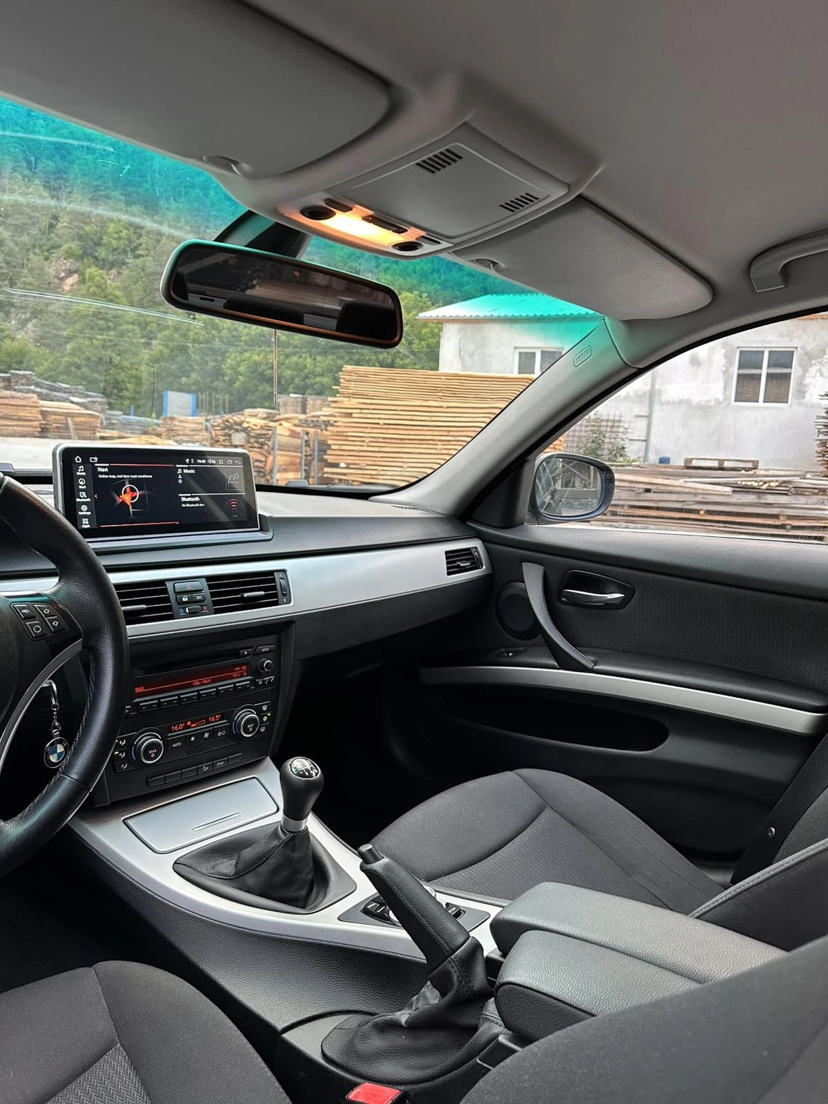 BMW 320 BMW E90 Facelift (LCI) Xdrive - изображение 9