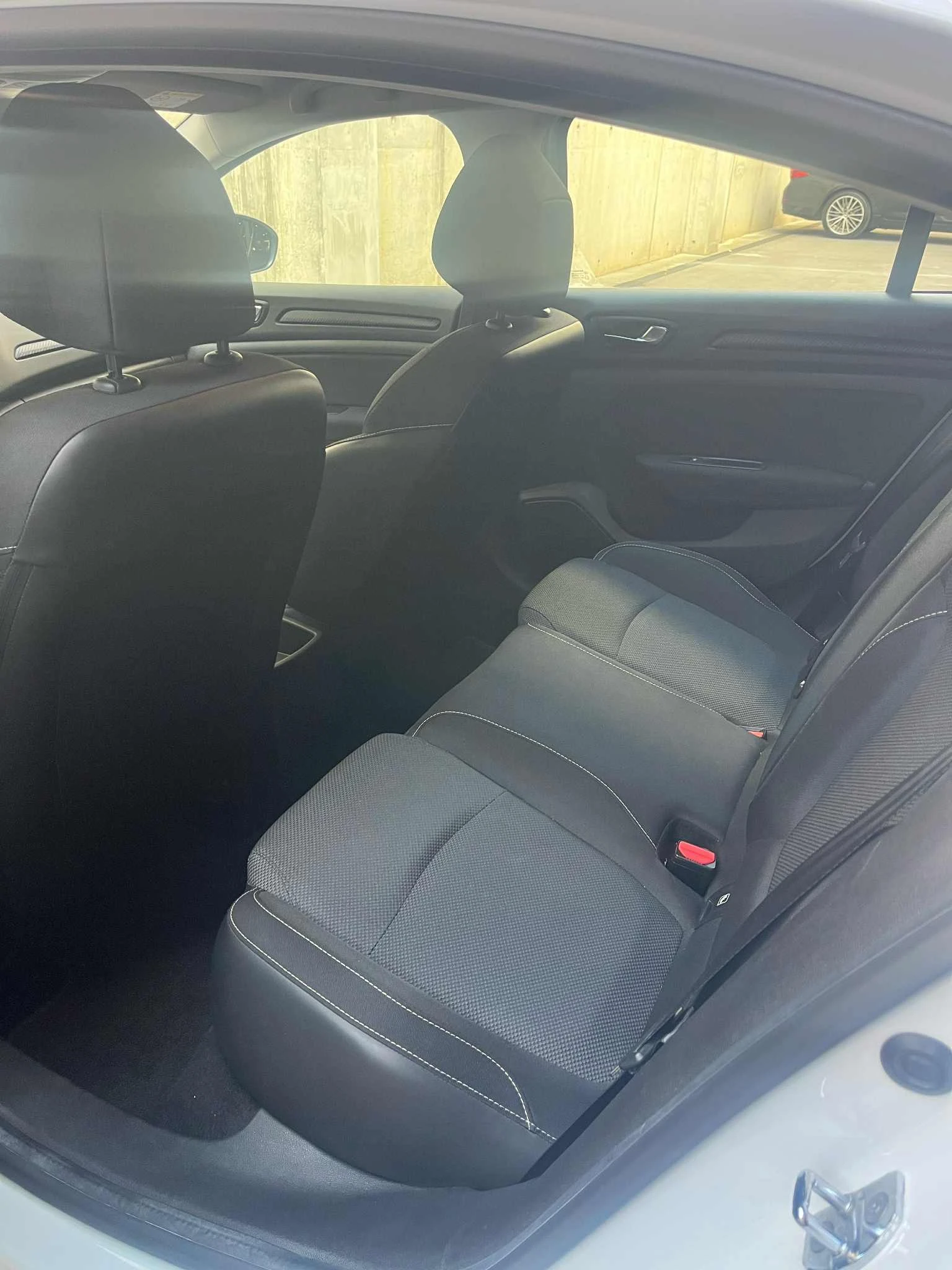 Renault Megane 1.3 TCE MT  - изображение 9