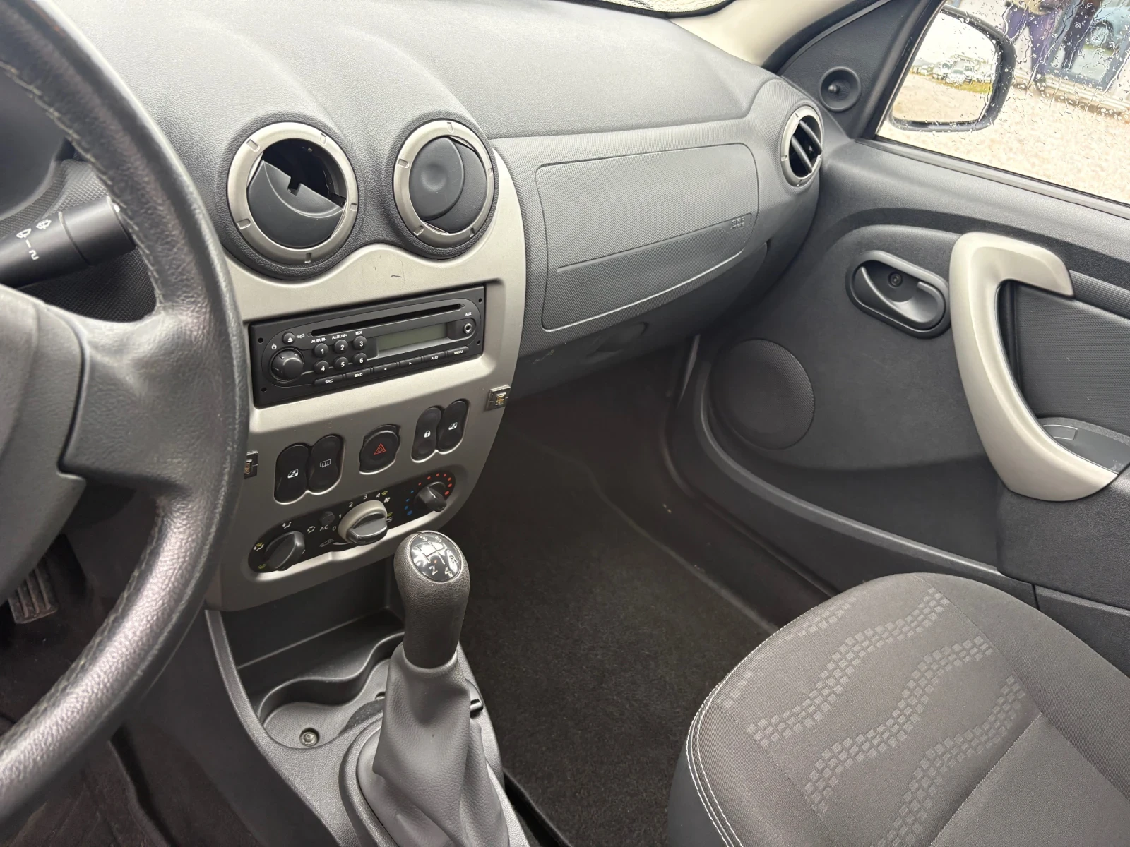 Dacia Sandero Stepway 1.5 dci - изображение 8