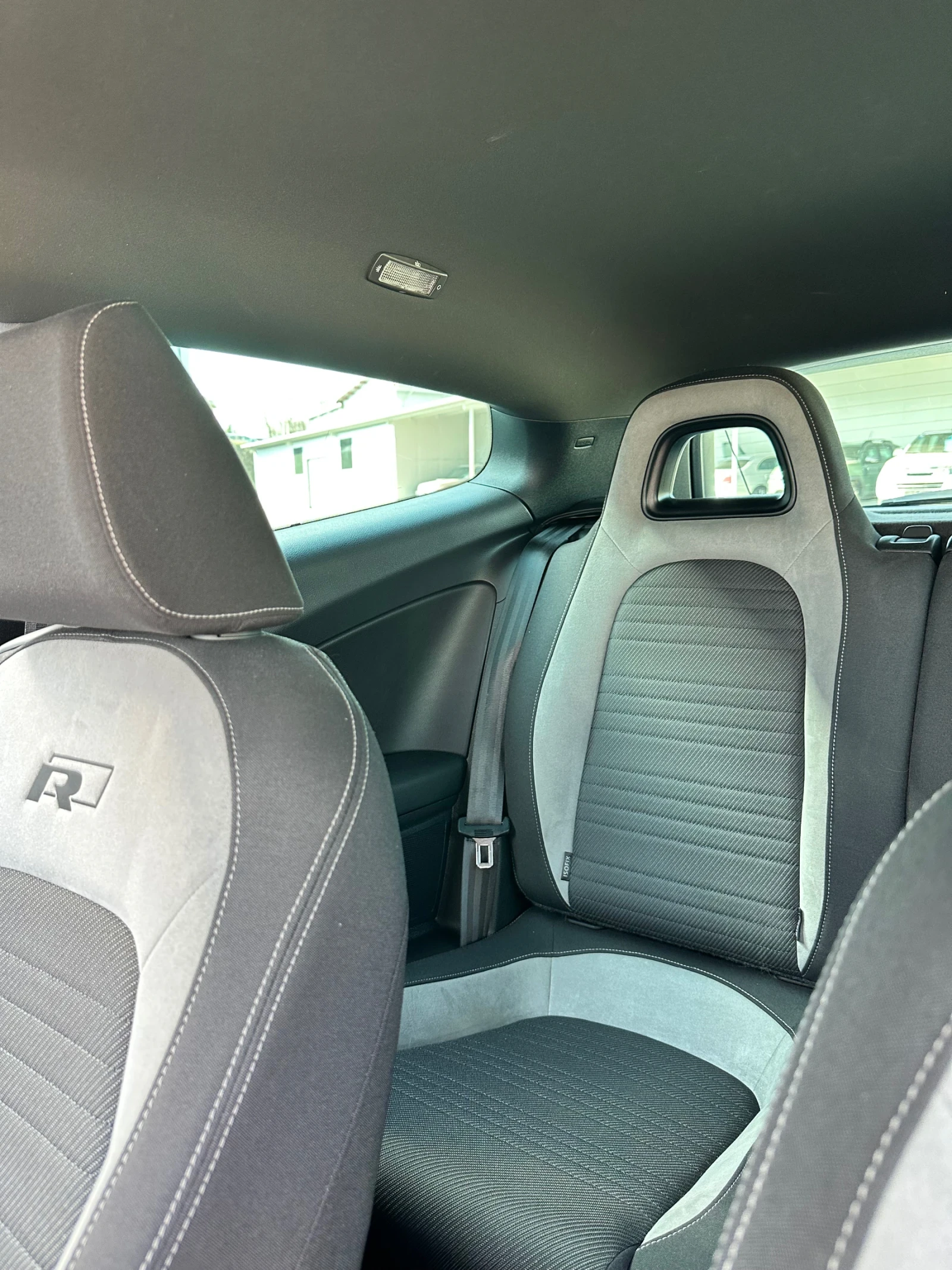 VW Scirocco 2.0D R-Line DSG, снимка 17 - Автомобили и джипове - 53741189