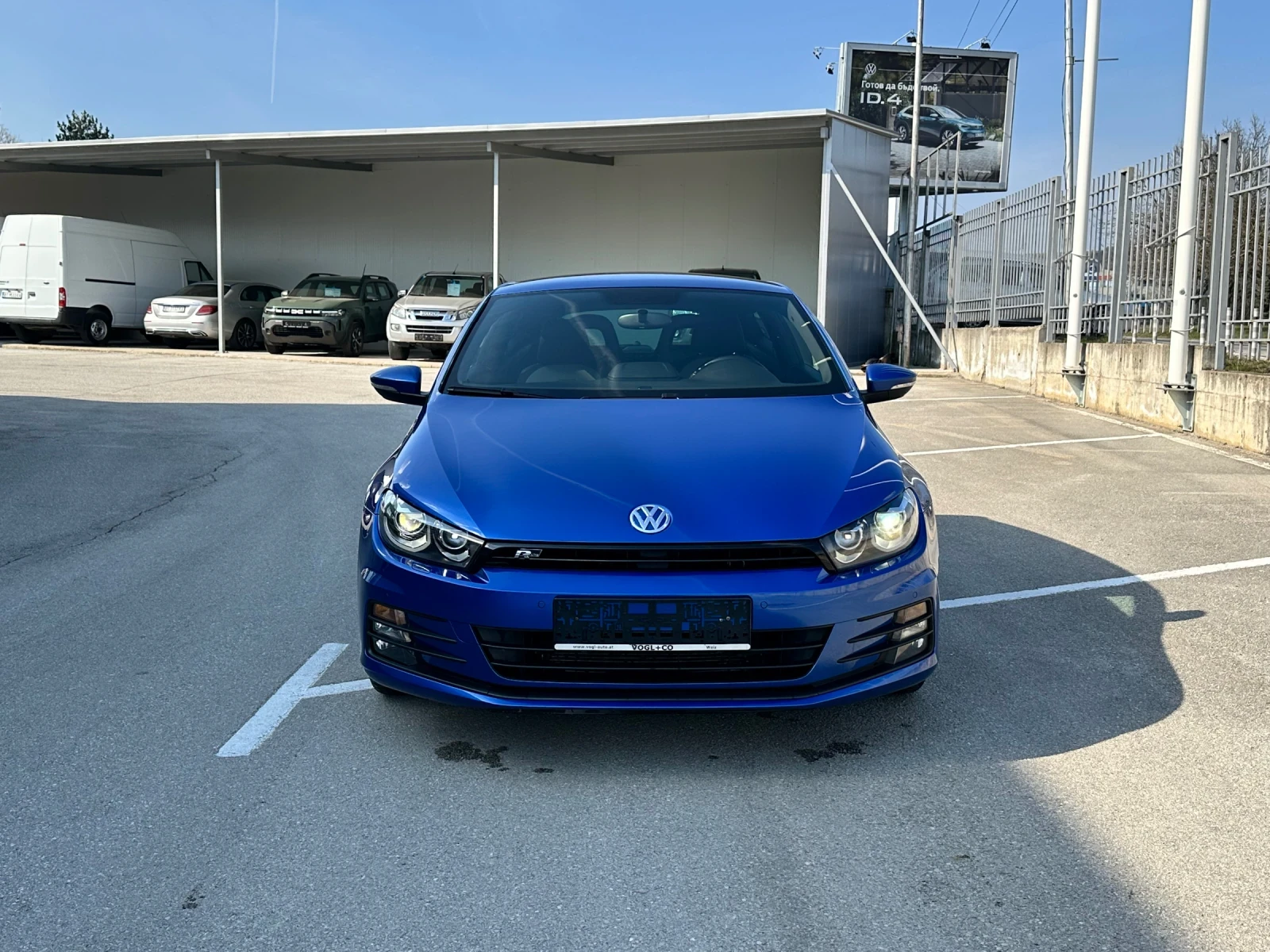 VW Scirocco 2.0D R-Line DSG, снимка 2 - Автомобили и джипове - 53741189