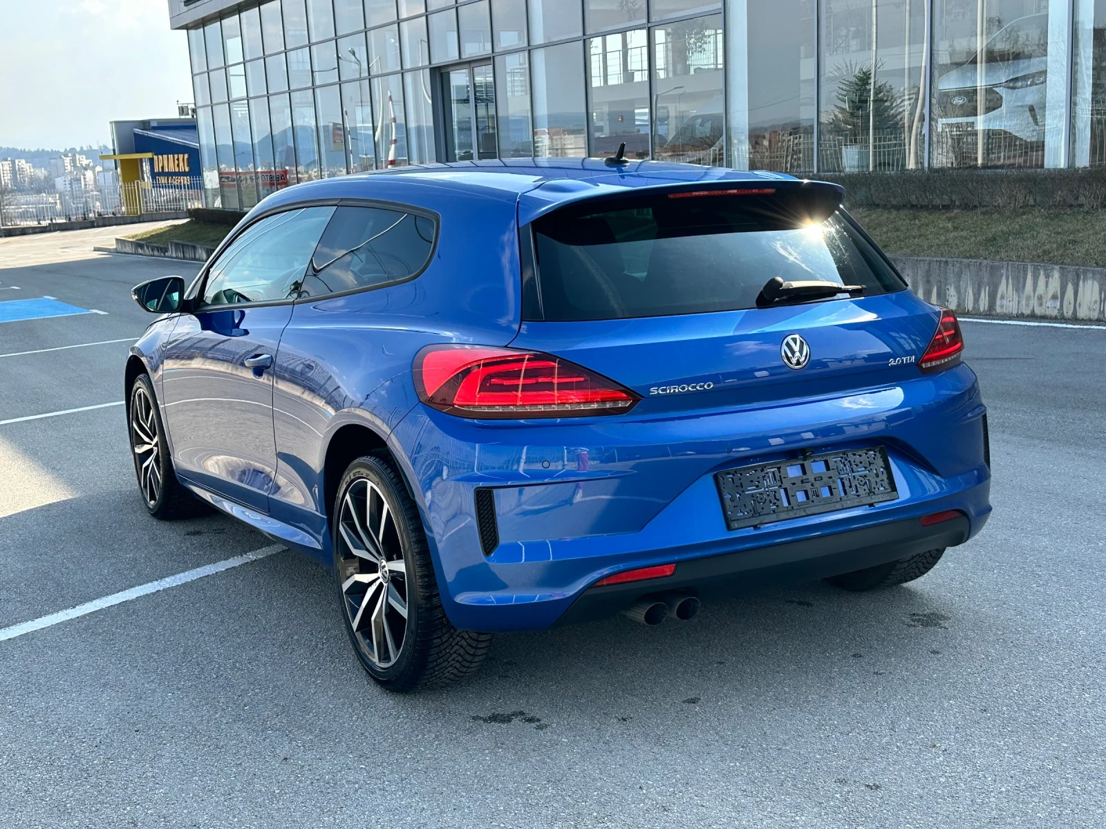 VW Scirocco 2.0D R-Line DSG, снимка 6 - Автомобили и джипове - 53741189