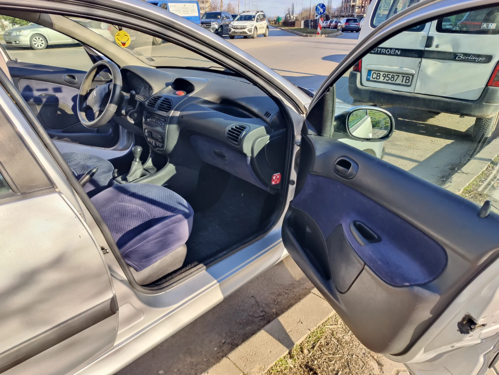 Peugeot 206, снимка 3 - Автомобили и джипове - 53856644