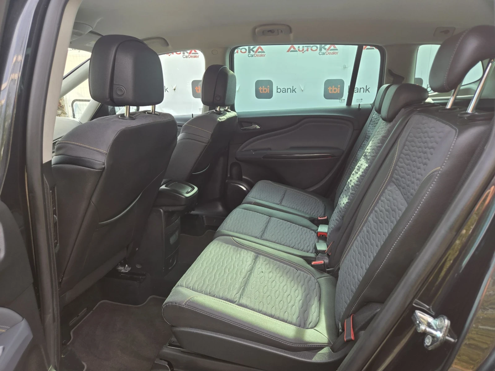Opel Zafira 2.0CDTI-131кс= 7МЕСТА= 6СК= НАВИ= АВТОПИЛОТ= ПАРК, снимка 9 - Автомобили и джипове - 54459480