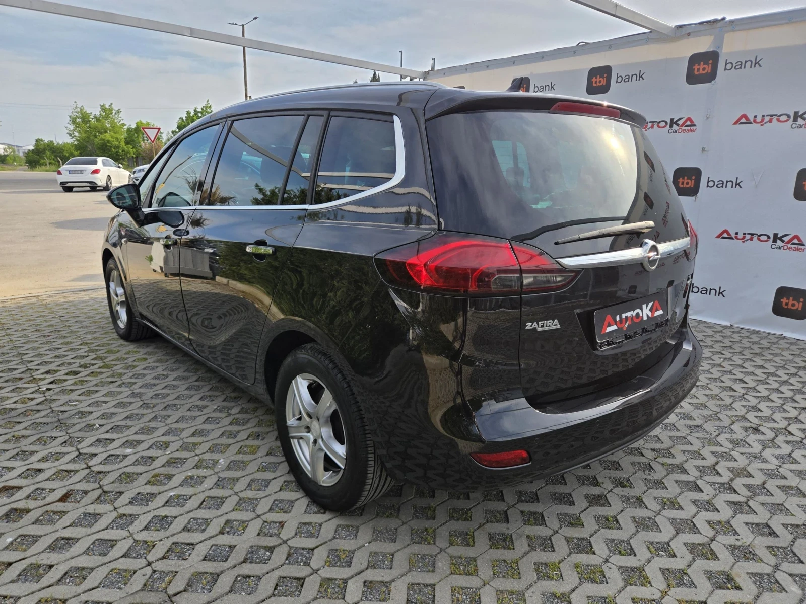 Opel Zafira 2.0CDTI-131кс= 7МЕСТА= 6СК= НАВИ= АВТОПИЛОТ= ПАРК, снимка 5 - Автомобили и джипове - 54459480