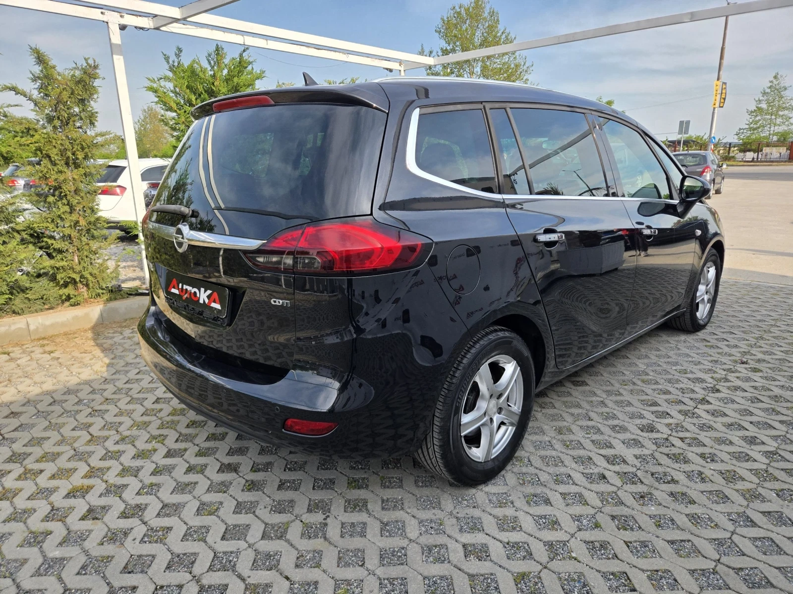 Opel Zafira 2.0CDTI-131кс= 7МЕСТА= 6СК= НАВИ= АВТОПИЛОТ= ПАРК, снимка 3 - Автомобили и джипове - 54459480