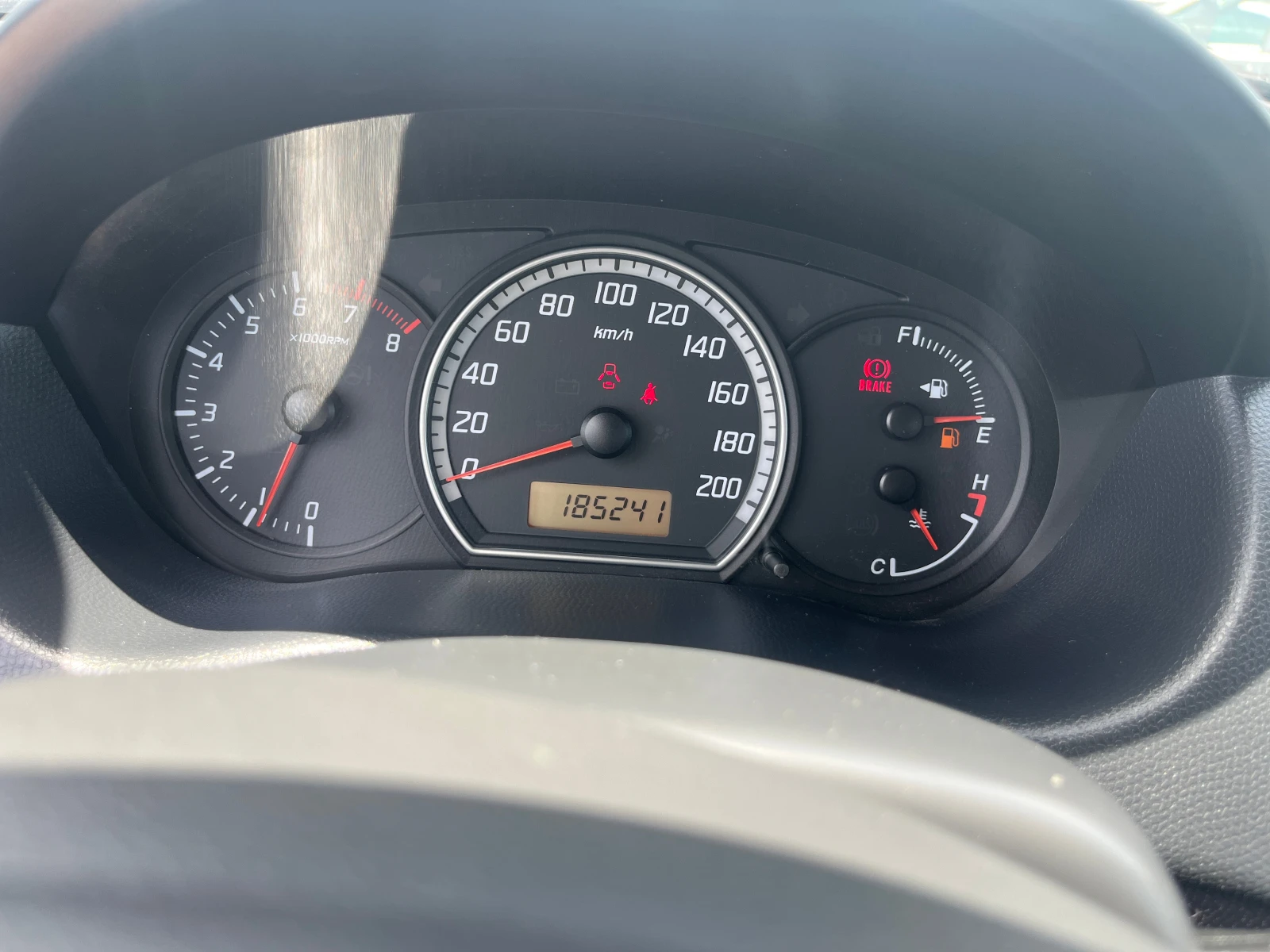 Suzuki Swift 1.3 БЕНЗИН 4Х4, снимка 11 - Автомобили и джипове - 54606863