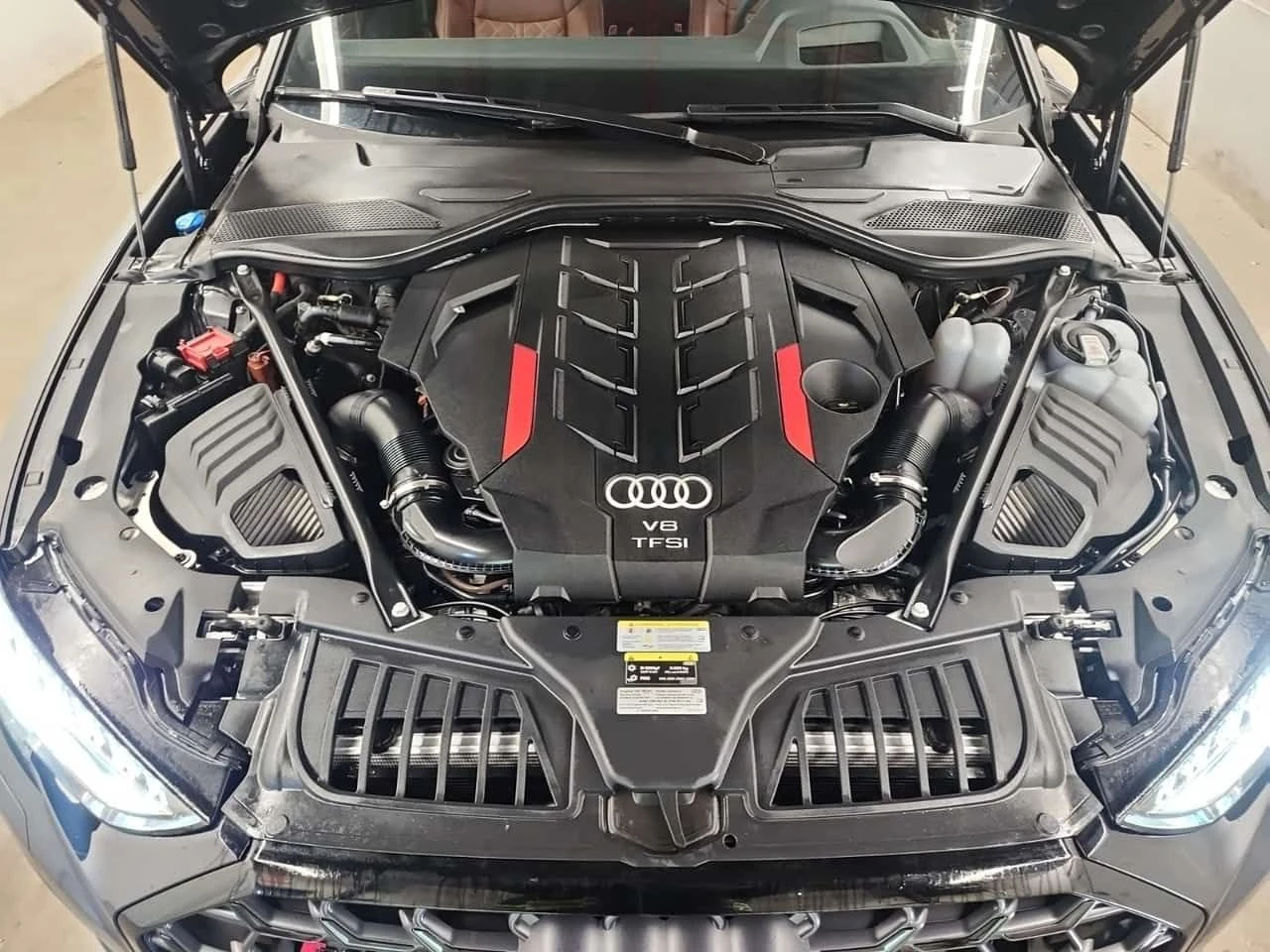 Audi S8 * CARFAX * АВТОКРЕДИТ БЕЗ ПЪРВОНАЧАЛНА ВНОСКА, снимка 17 - Автомобили и джипове - 54679154