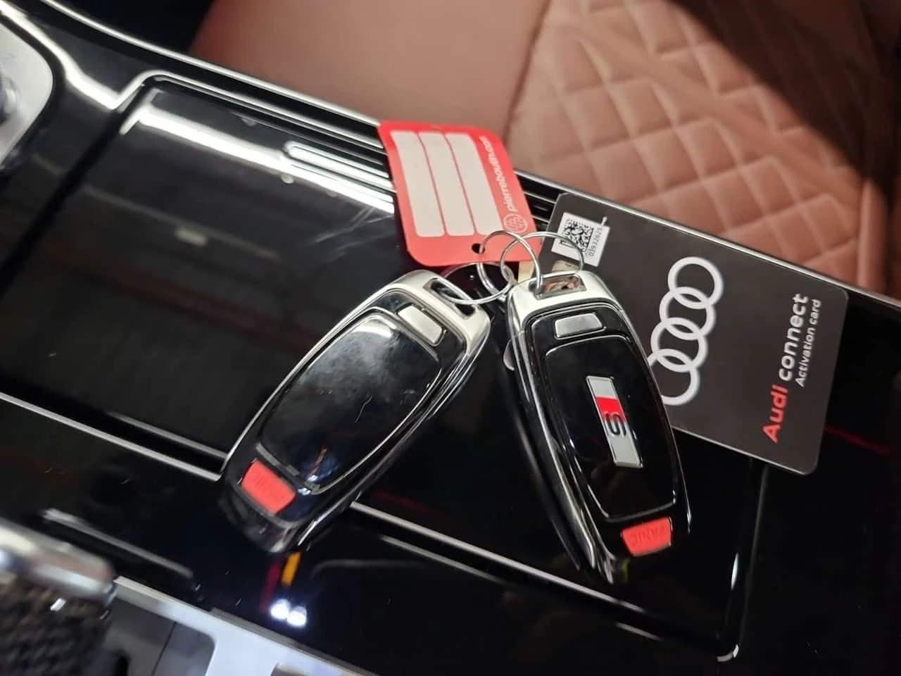 Audi S8 * CARFAX * АВТОКРЕДИТ БЕЗ ПЪРВОНАЧАЛНА ВНОСКА, снимка 8 - Автомобили и джипове - 54679154