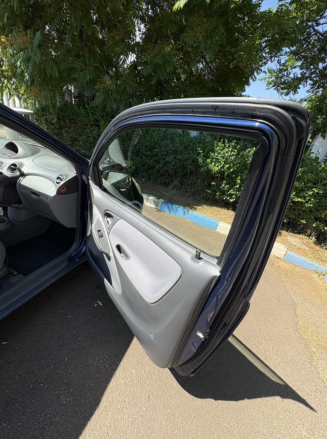 Toyota Yaris, снимка 7 - Автомобили и джипове - 55045843
