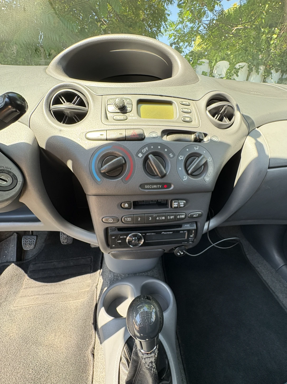 Toyota Yaris, снимка 11 - Автомобили и джипове - 55045843