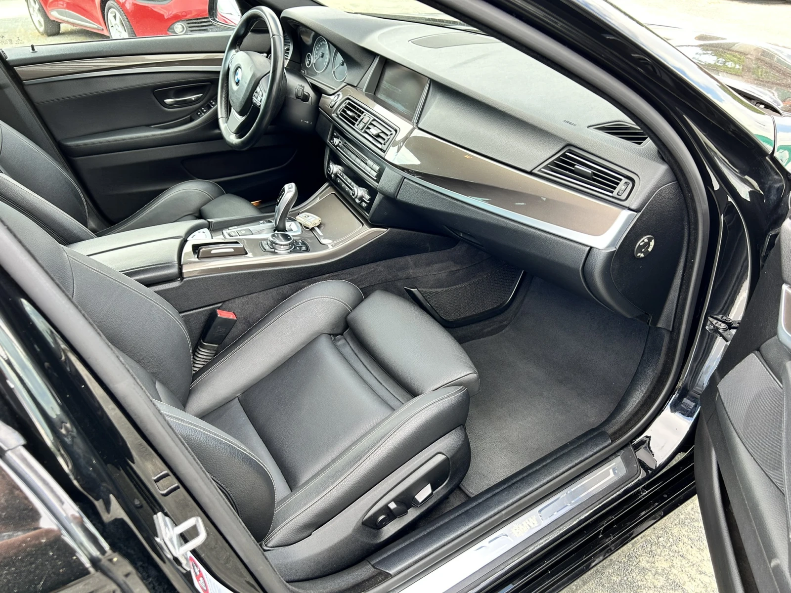 BMW 520 d* Modern* Face* Navi, снимка 12 - Автомобили и джипове - 55187601