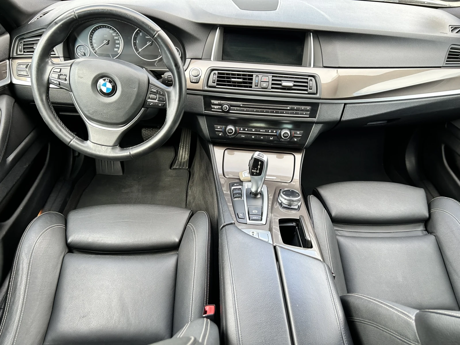 BMW 520 d* Modern* Face* Navi, снимка 13 - Автомобили и джипове - 55187601