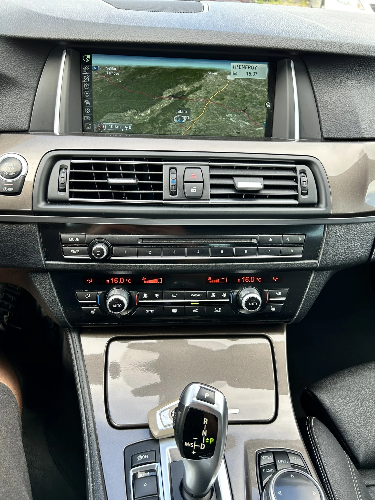 BMW 520 d* Modern* Face* Navi, снимка 14 - Автомобили и джипове - 55187601