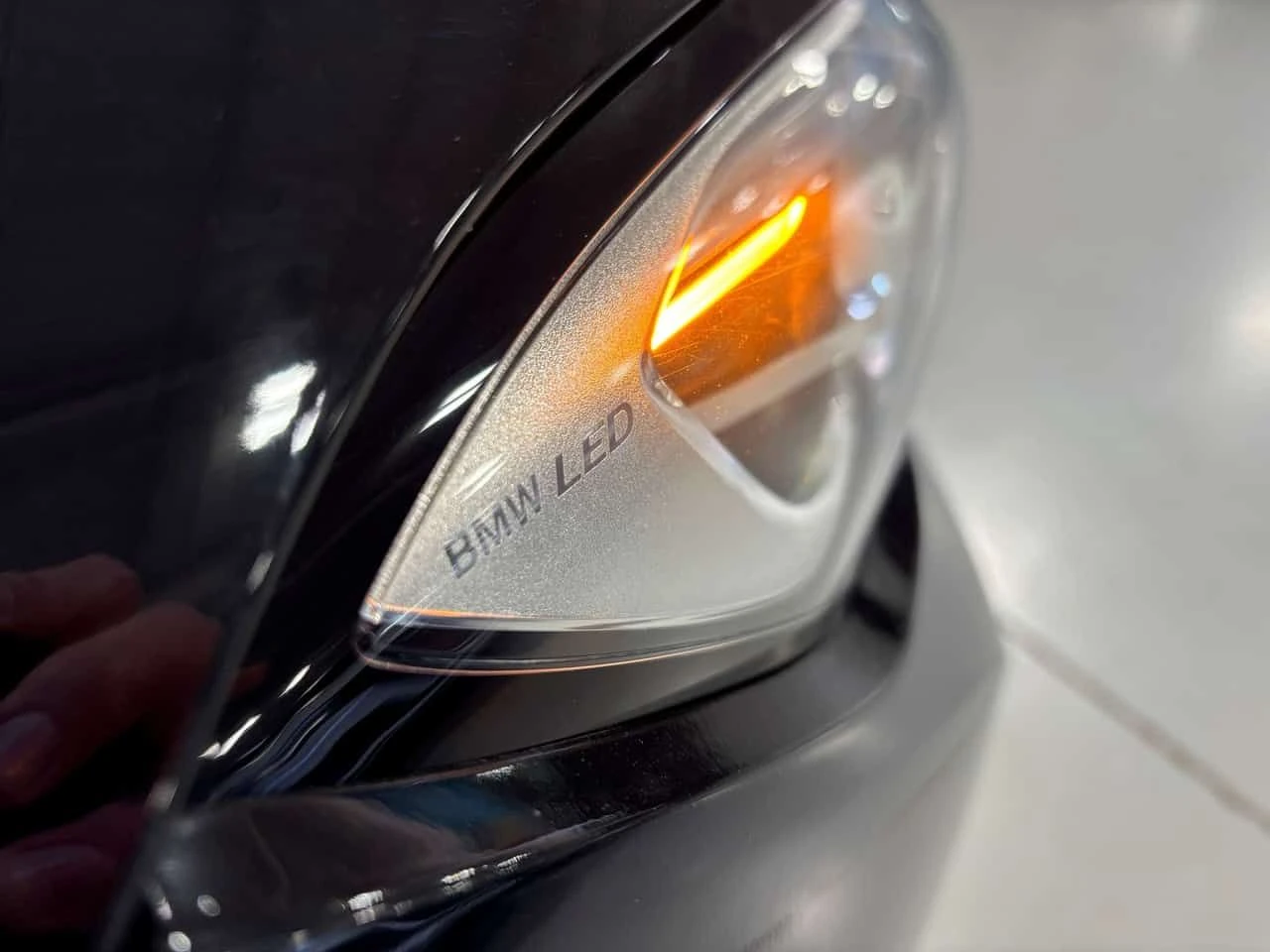 BMW 330 * 330i 330i xDrive| AWD| CLUSTERNAV| SUNROOF| BMWL, снимка 6 - Автомобили и джипове - 55546385