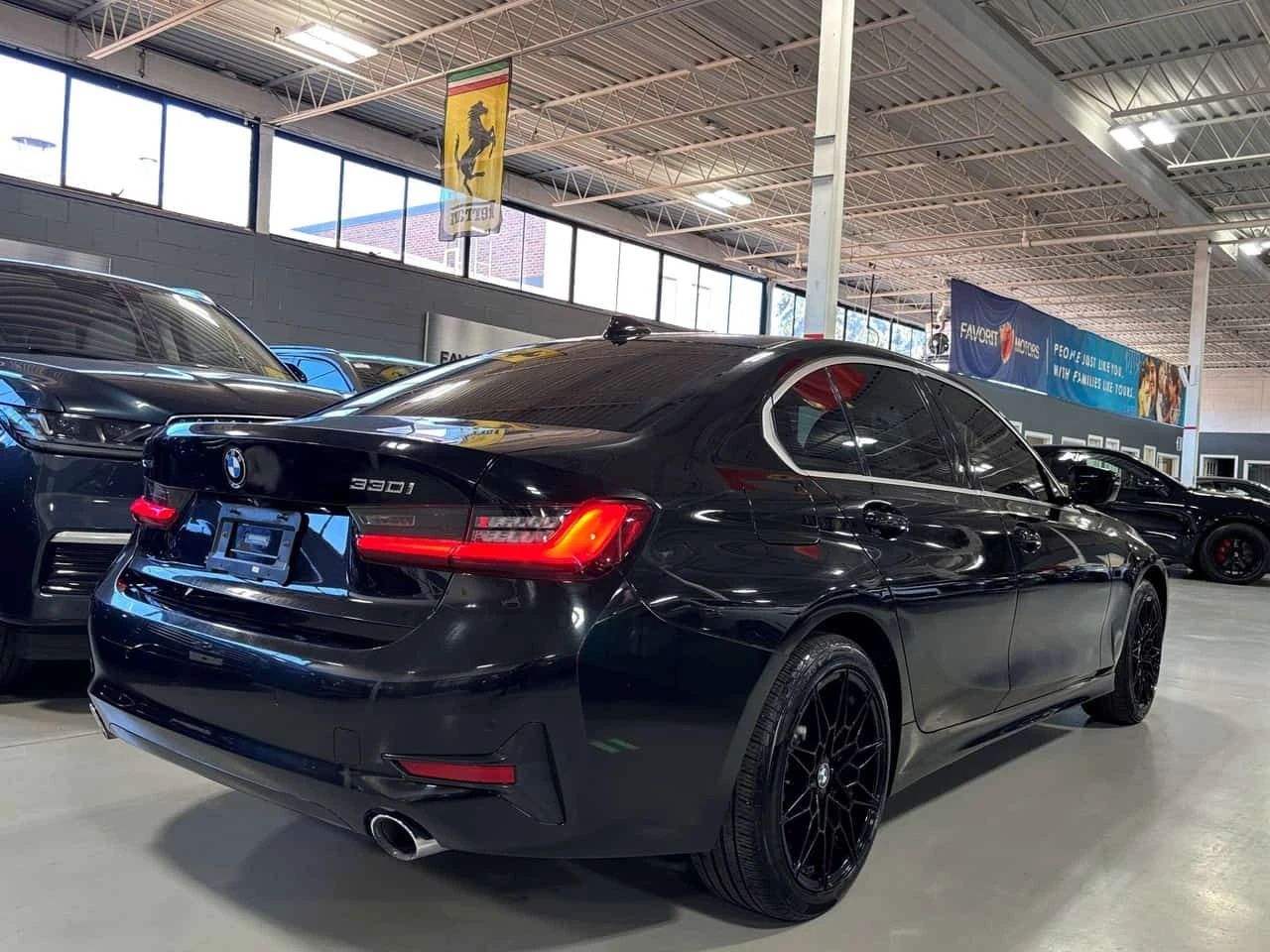 BMW 330 * 330i 330i xDrive| AWD| CLUSTERNAV| SUNROOF| BMWL, снимка 4 - Автомобили и джипове - 55546385