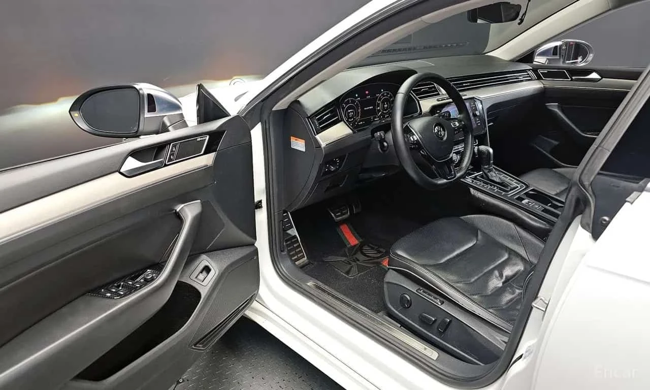 VW Arteon * 2.0 TDI Premium * ЦЕНА ДО БГ, снимка 10 - Автомобили и джипове - 55771430