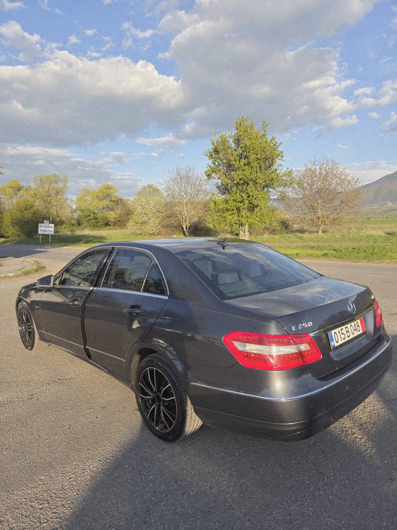Mercedes-Benz E 250 2.5, снимка 3 - Автомобили и джипове - 55837503
