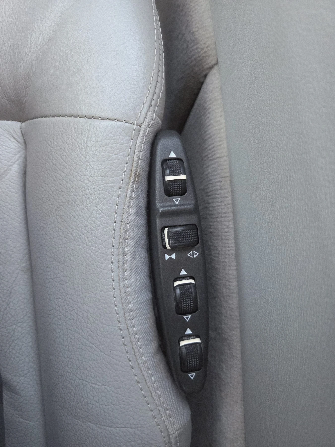 Mercedes-Benz E 250 2.5, снимка 13 - Автомобили и джипове - 55837503