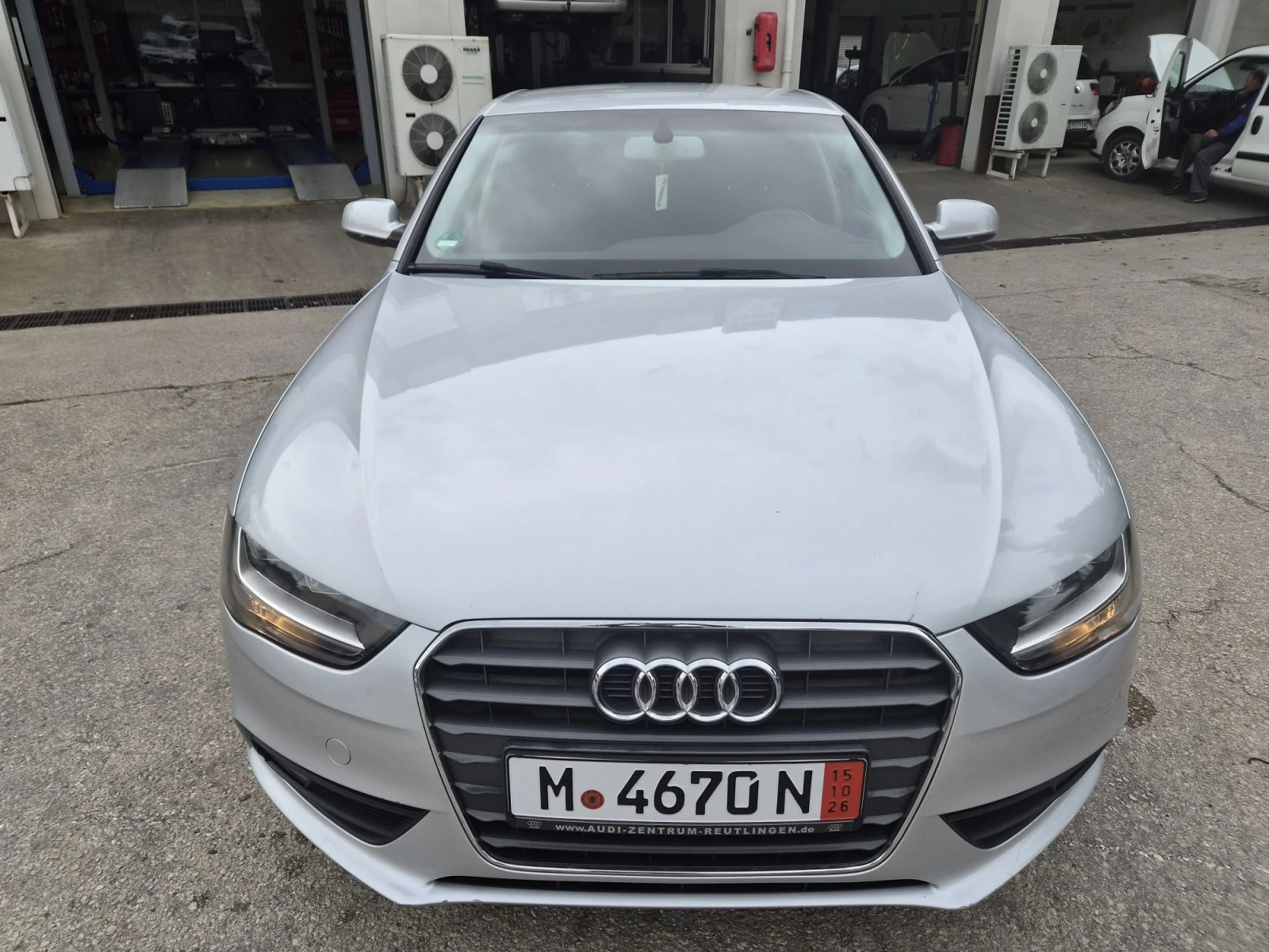 Audi A4 1.8 120к.с, снимка 8 - Автомобили и джипове - 56271645