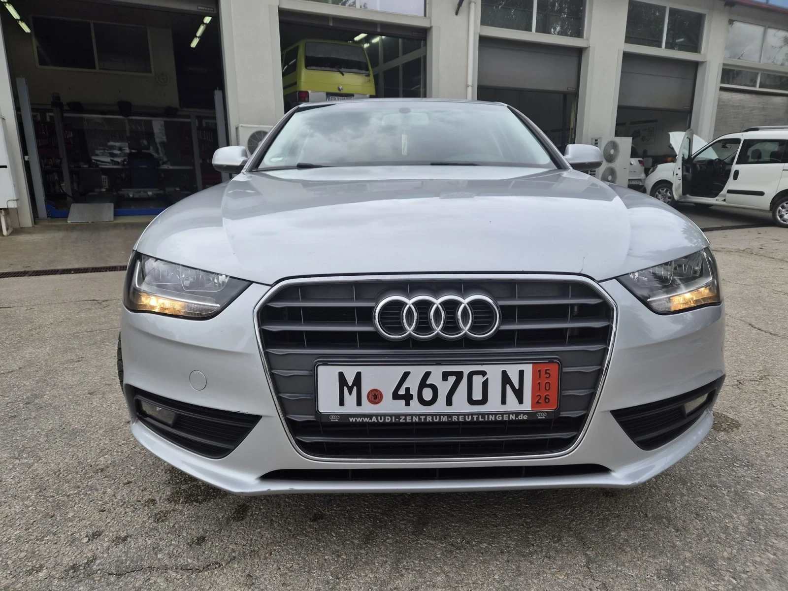 Audi A4 1.8 120к.с