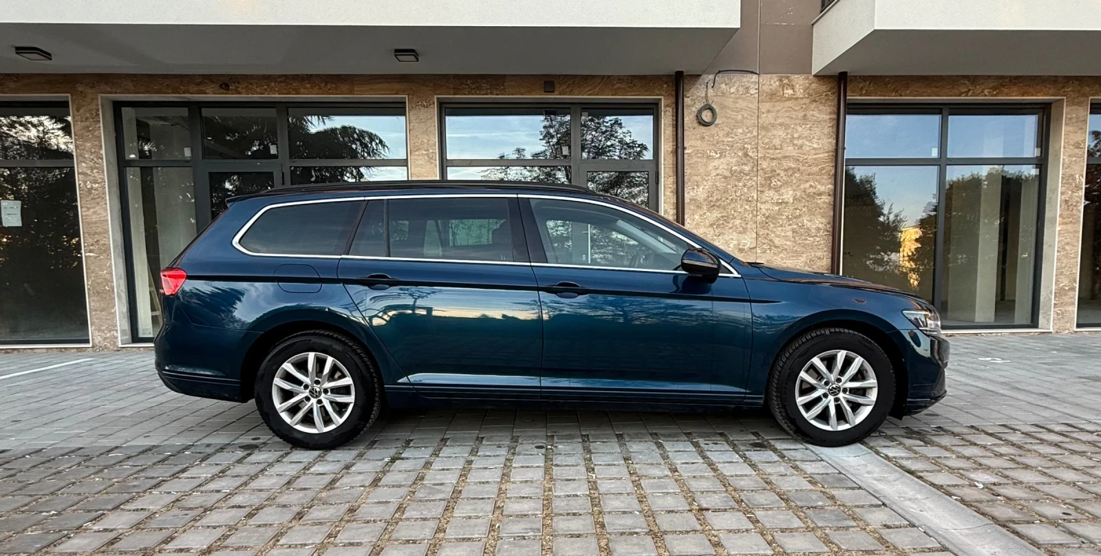VW Passat Variant 1.5 150 hp, снимка 5 - Автомобили и джипове - 56638830