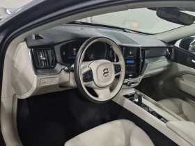Volvo XC60 MOMENTUM, снимка 10