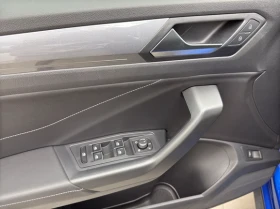 Обява за продажба на VW T-Roc 2.0 TDI = R-Line = Гаранция ~68 904 лв. - изображение 4