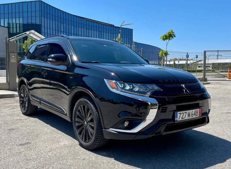 Mitsubishi Outlander Limited edition / Black /