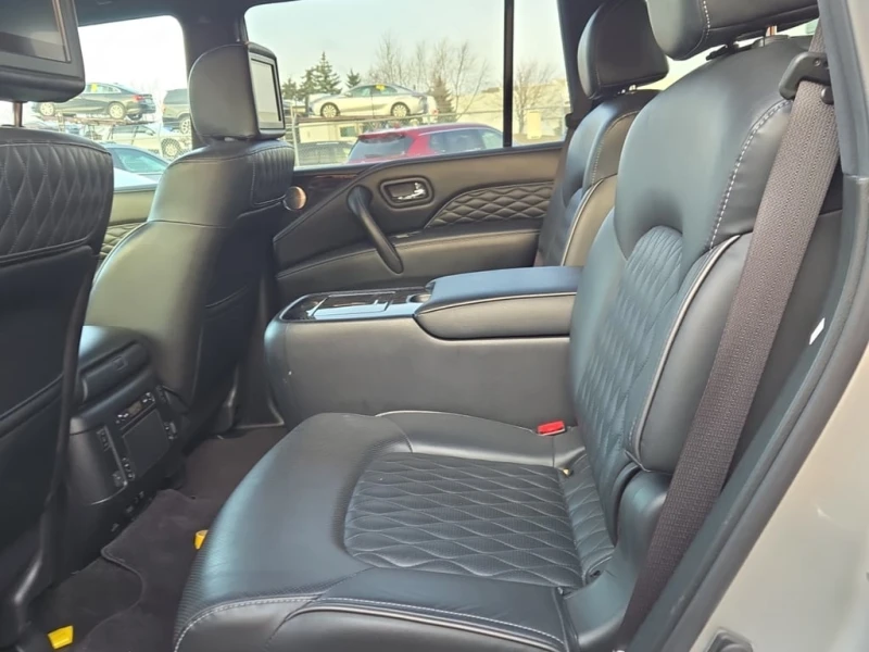 Infiniti QX80 * PROACTIVE * CARFAX * БЕЗ ПЪРВОНАЧАЛНА ВНОСКА, снимка 14 - Автомобили и джипове - 52615424