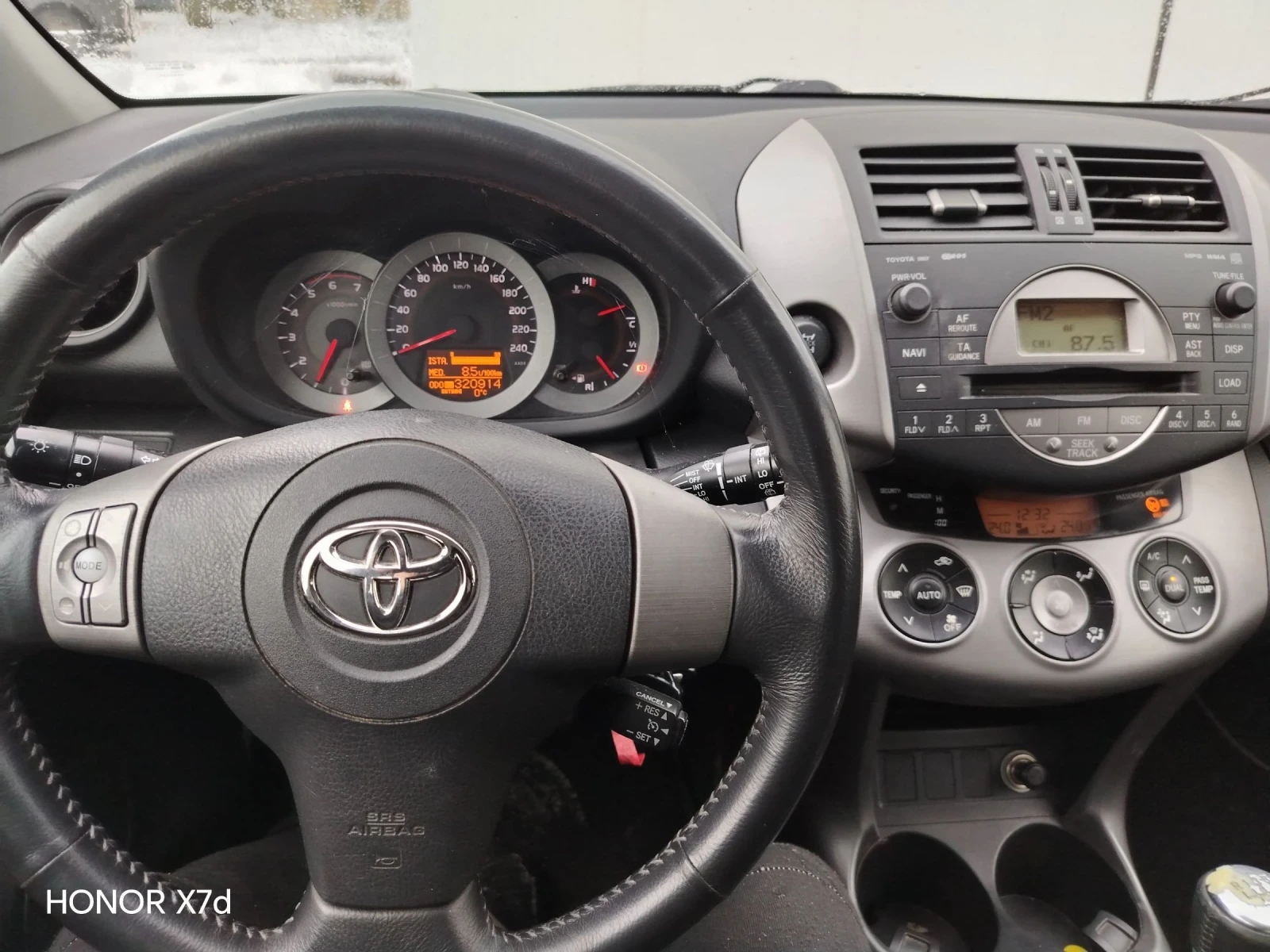 Toyota Rav4 2.2 d-CAT | Mobile.bg � ����������� 9