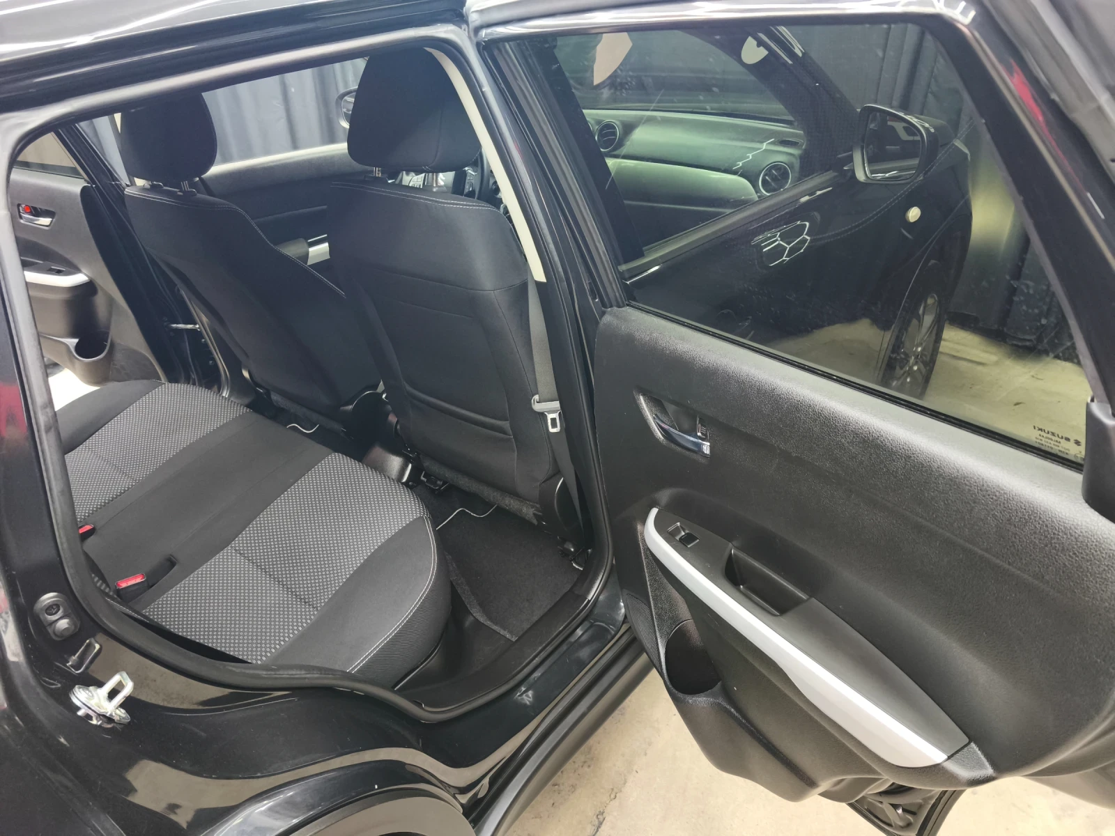 Suzuki Vitara 1.6i GPL 120k.c, снимка 10 - Автомобили и джипове - 54567941