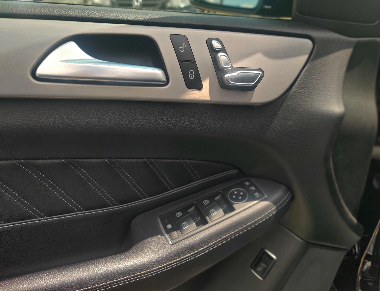 Mercedes-Benz GLE 350 AMG COUPE 4-MATIC 9g-TRONIC, снимка 12 - Автомобили и джипове - 54684246